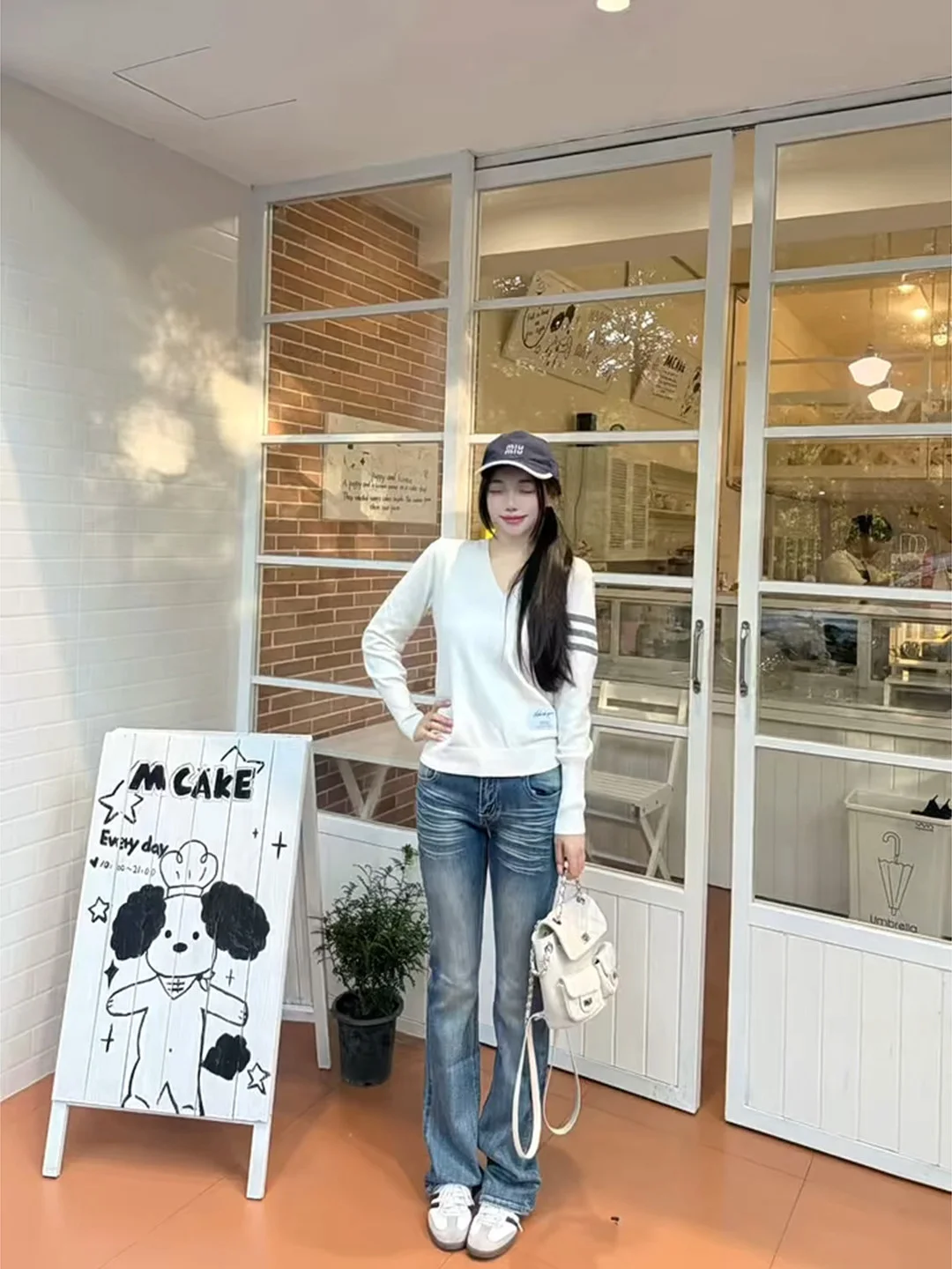 Loose Long Sleeve V-Neck Knitwear Women's Casual Style Comfortable Soft Fabric Slimming Base Shirt Three Bars Trendy Shoulder...