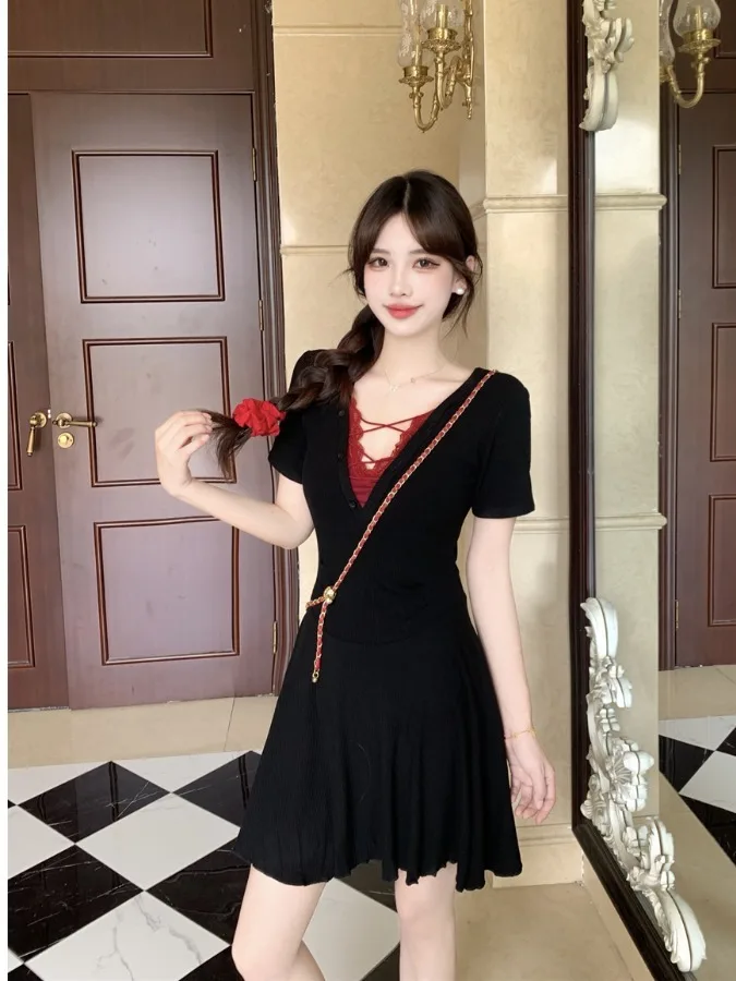 

Женское короткое платье больших размеров с кружевными вставками и V-образным вырезом, А-силуэт, летнее, новинка, с эффектом двухслойности, с завышенной талией, в корейском стиле