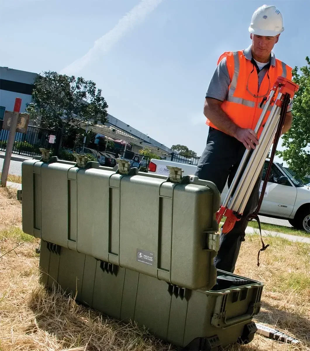 1740-Koffer mit Schaumstoff (schwarz)