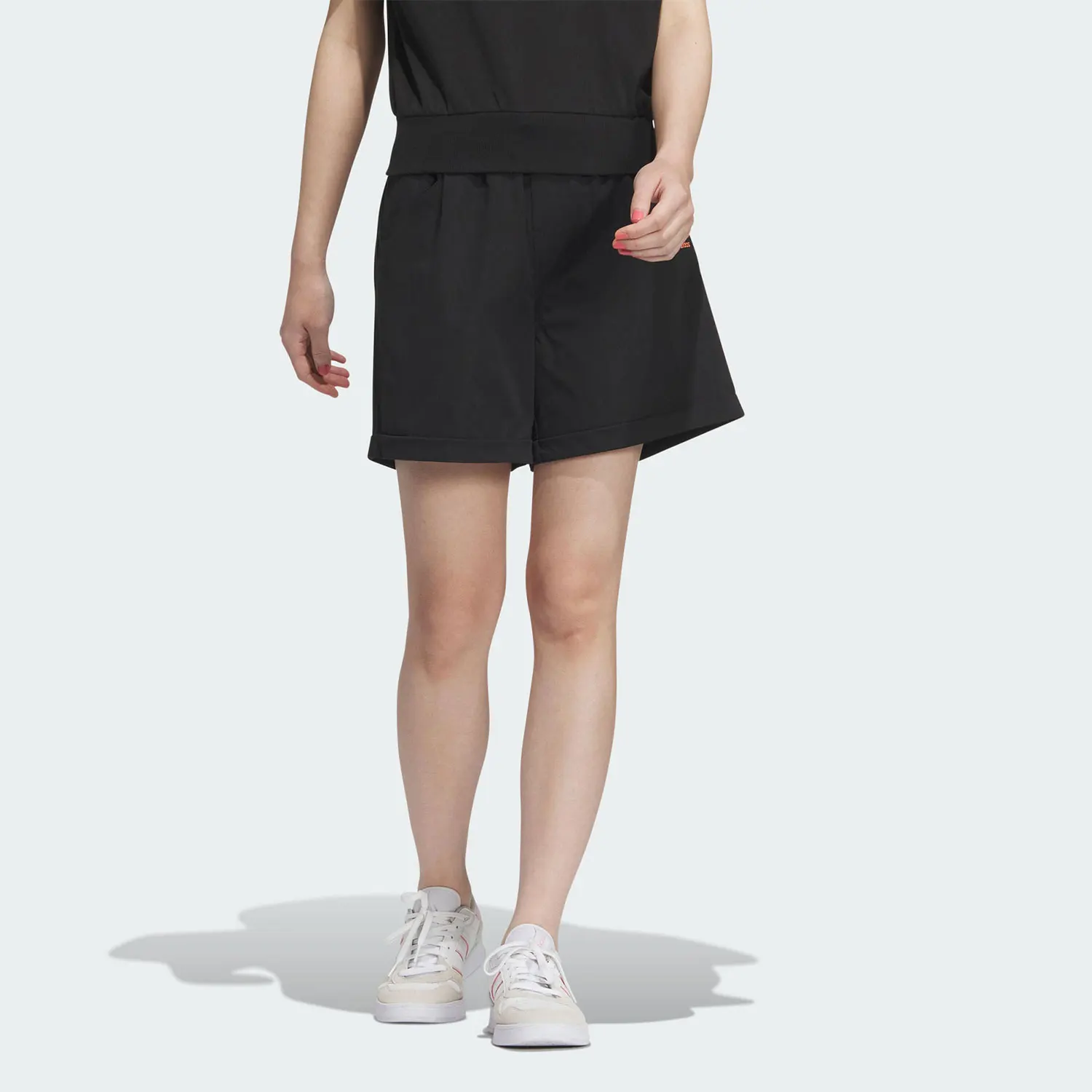 

Официальные летние женские дышащие модные повседневные спортивные шорты Adidas NEO IP3905