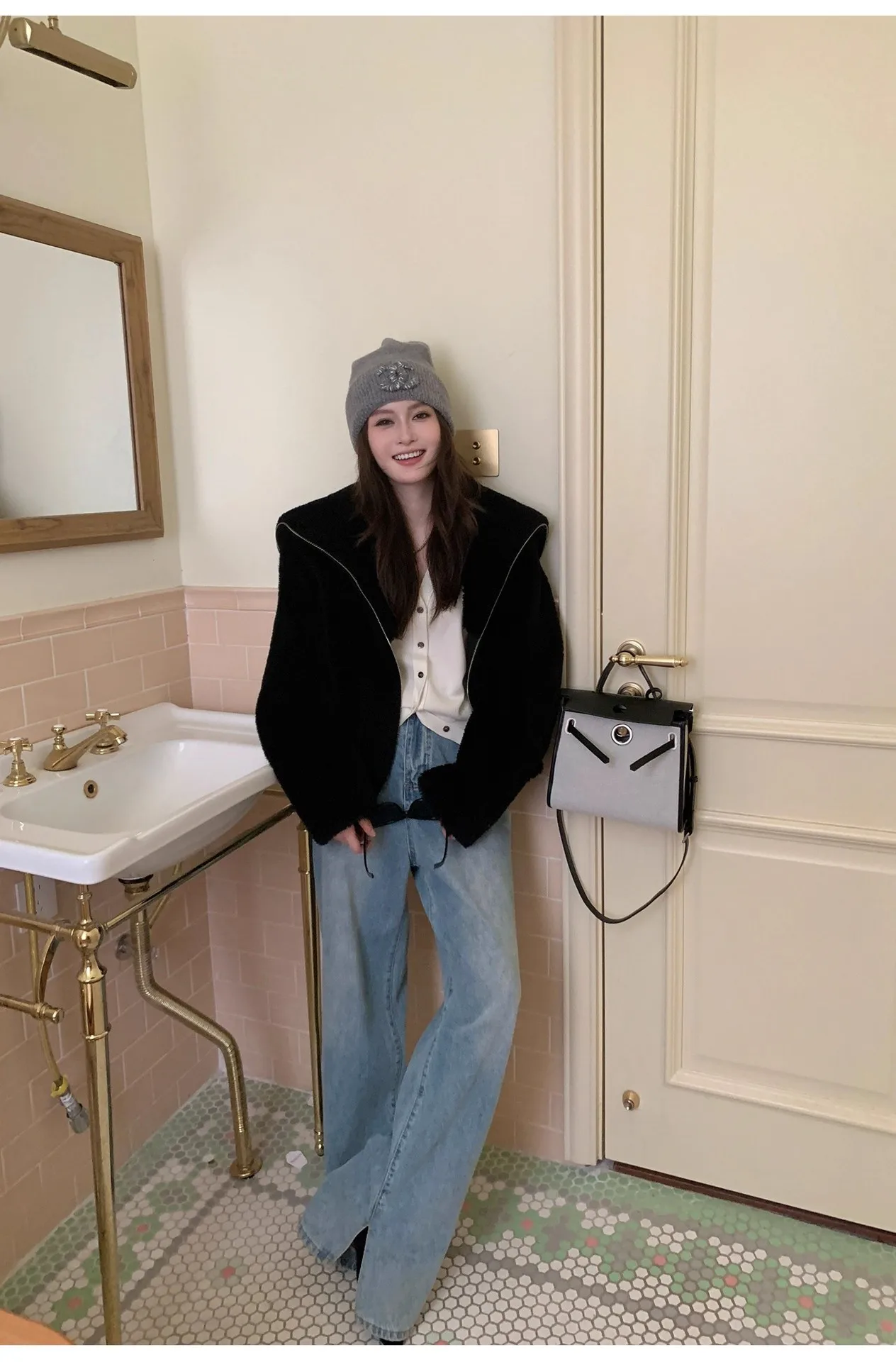 100 معطف فرو خروف بياقة كحلي من الصوف للنساء 2025 سترة شتوية لقص الأغنام سميكة ودافئة #1