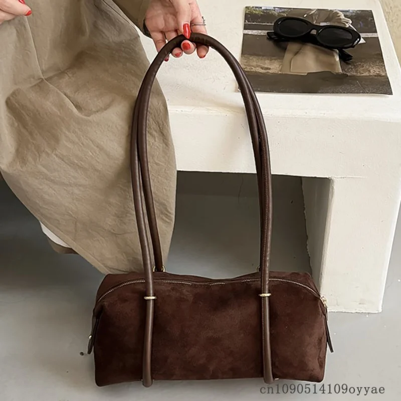 Large Capacity Women's Bag 2026 New Luxury Designer Armpit Tote Casual Commuting Handbag Fashionable Korean Style Shoulder Bag