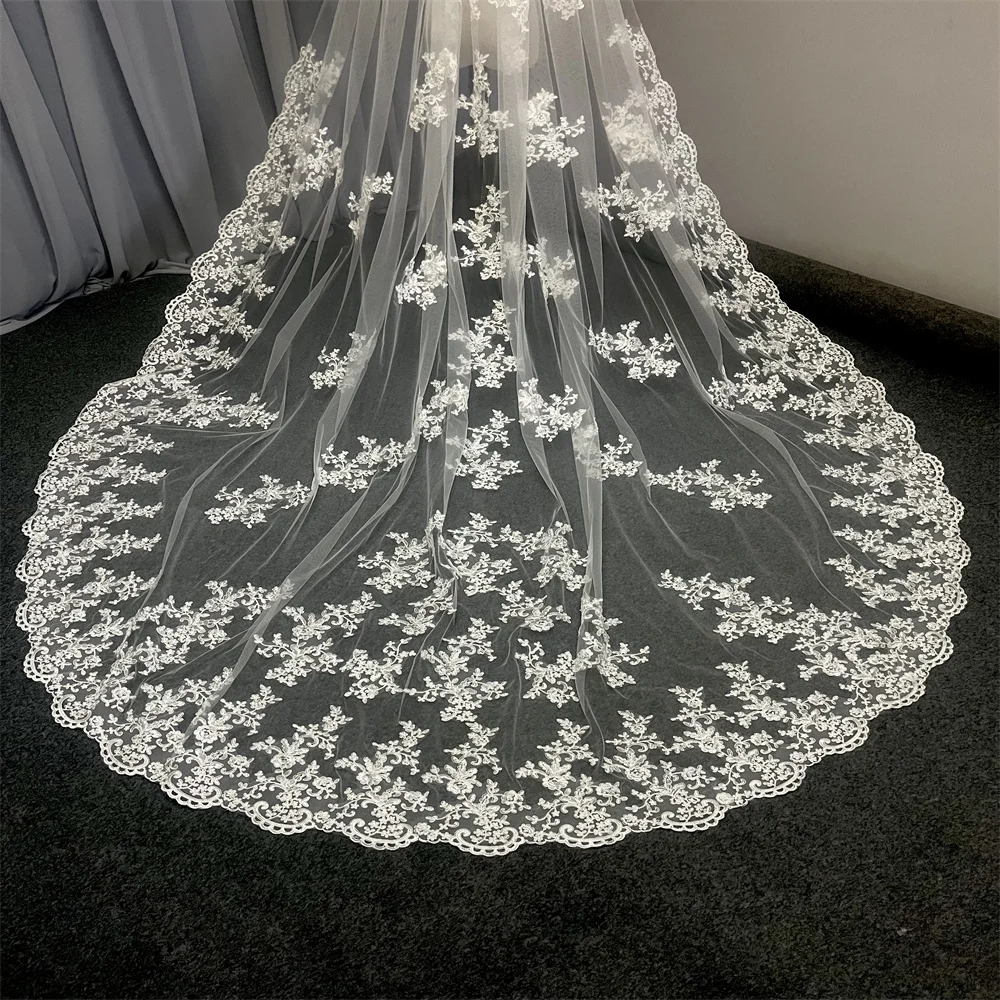 New pattern Cathedral Length Bridal Veil Lace Veil Wide Veil 1 Layer Wedding Veil Metal Comb Real Photo
