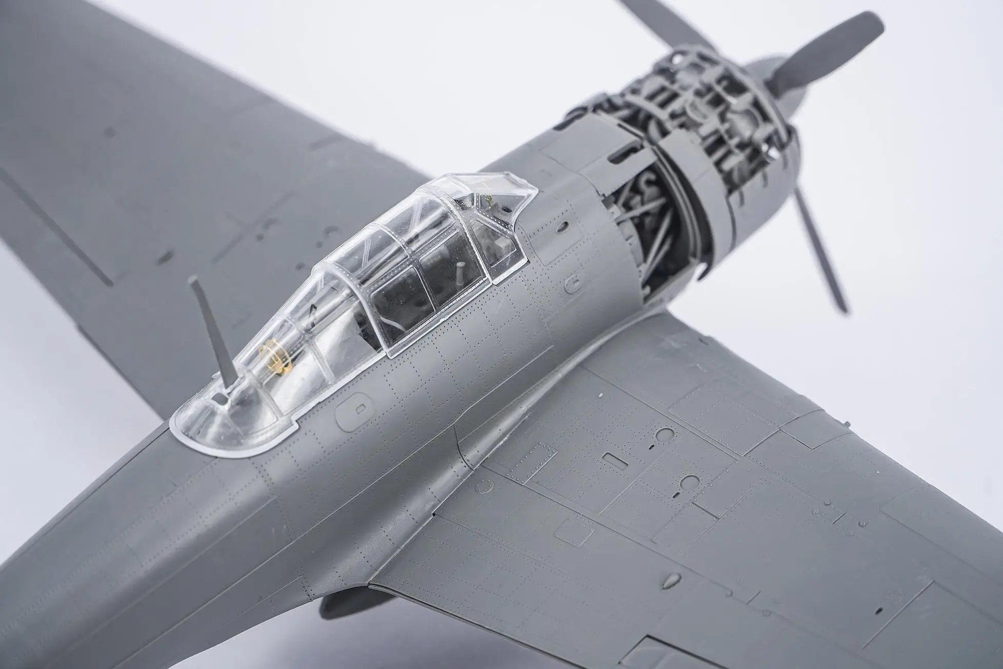 Border BF-006 1/35 Scale A6M2 ZERO FIGHTER W/INTERIOR OF THE ENGINE AND WEAPONS