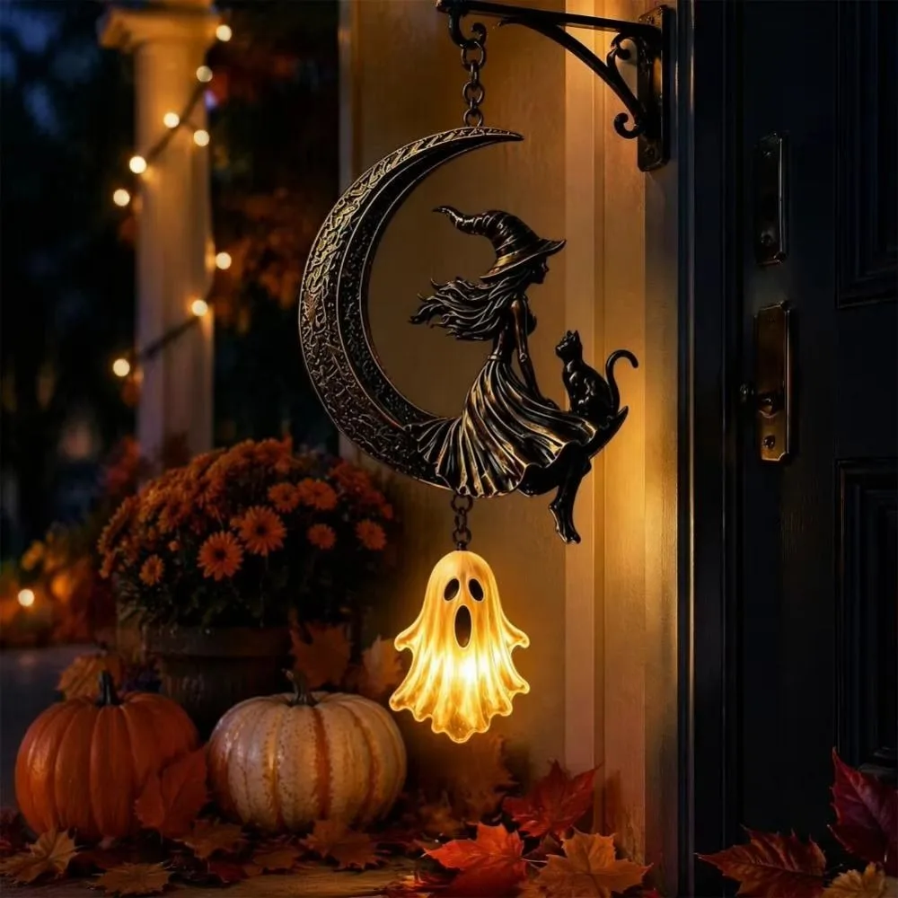 Solar Powered Moon Witch Lantern Rustproof Metal Vintage Witch on Moon Lantern LED Wall Mount Outdoor Solar Lantern Halloween
