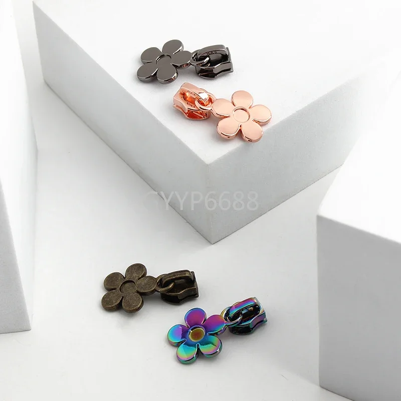 10-50-100PCS 32MM Flower Shape 5# Nylon Metal Sewing Zipper Puller Sliders For Handbag Garment Bags Pocket Zip Head Accessories