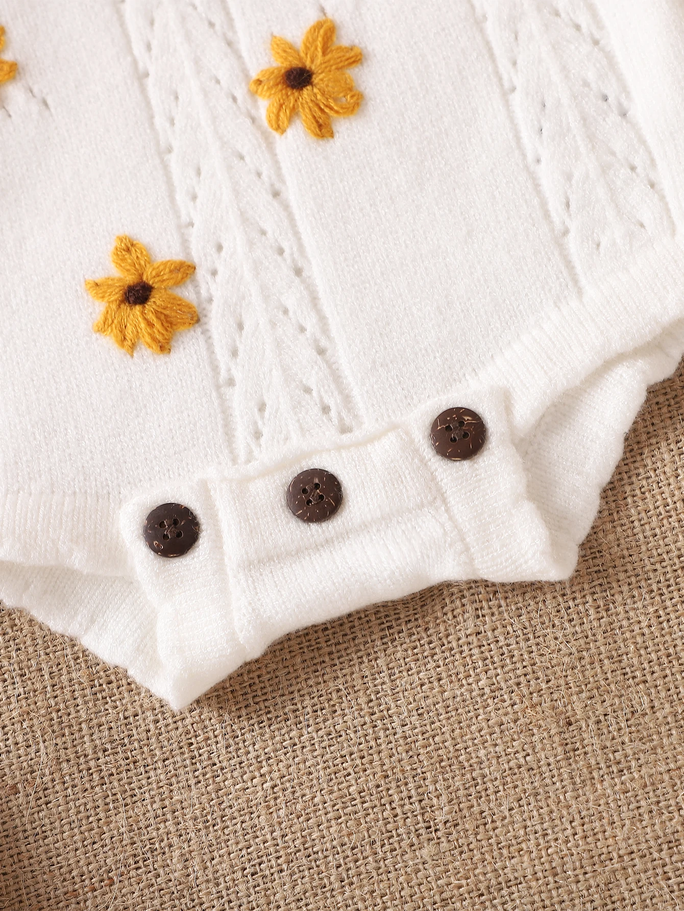 Autumn & Winter 0-18m Newborn Baby Hollowed Out straped Brown Embroidered Romper Sweater+Shorts Comfortable And Breathable Set