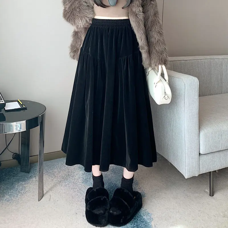 

Black Velvet High-end Skirt 2025 Autumn Winter Fashion Simple Versatile Skirts Women's Daily Commuter High-waist A-line Skirt