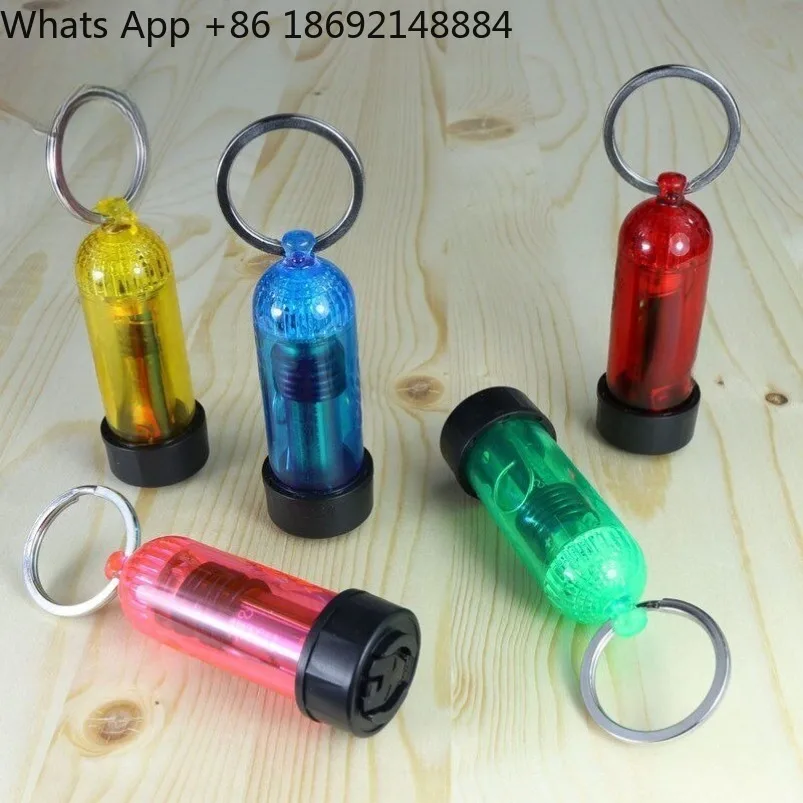 Mini diving signal light, anti-seawater keychain night diving prompt light does not contain batteries