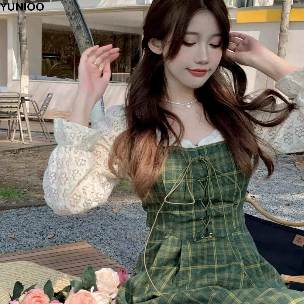 

Fashion Green Fake Two-piece Dress Lace Flower Hollow out Long Sleeve Dress Lace up Patchwork Plaid Long Dress Streetwear