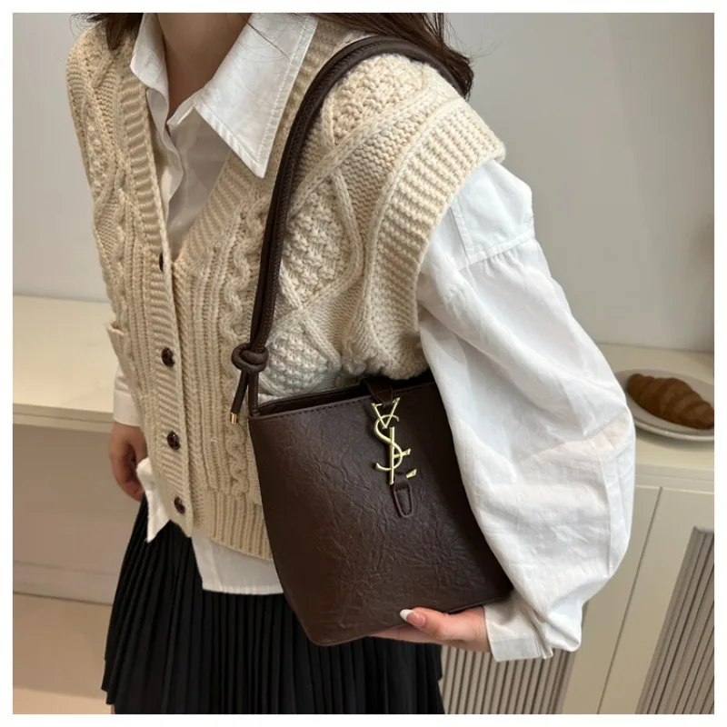 حقيبة يد مصممة بإصدار محدود للسيدات، حقيبة حمل بتصميم جديد 2025 مع حقيبة كروس فاخرة وفريدة من نوعها ذات طراز راقي #4