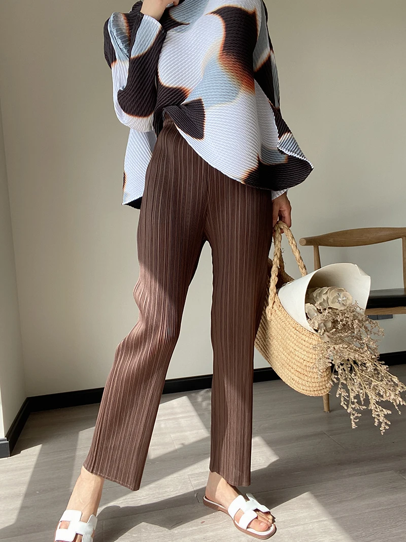 Japanese Classic Versatile Pleated High Waist Slim Straight Leg Pants Solid Color Premium Relaxed Comfort Pants Streetwear