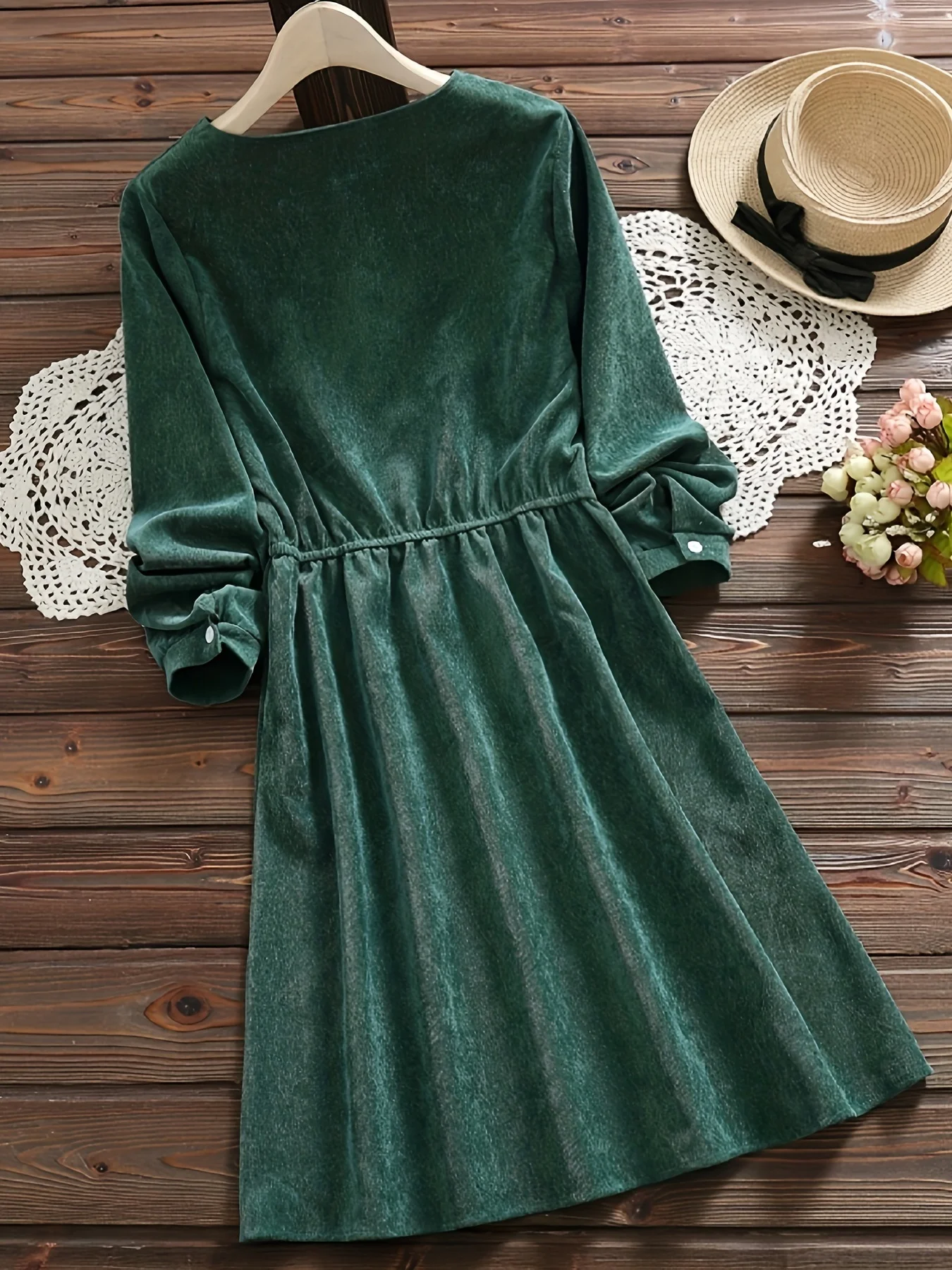 Women Corduroy Dress 2024 Spring Autumn Long Sleeve Embroidered High Waist French Retro Green Vestidos Elegant Clothing