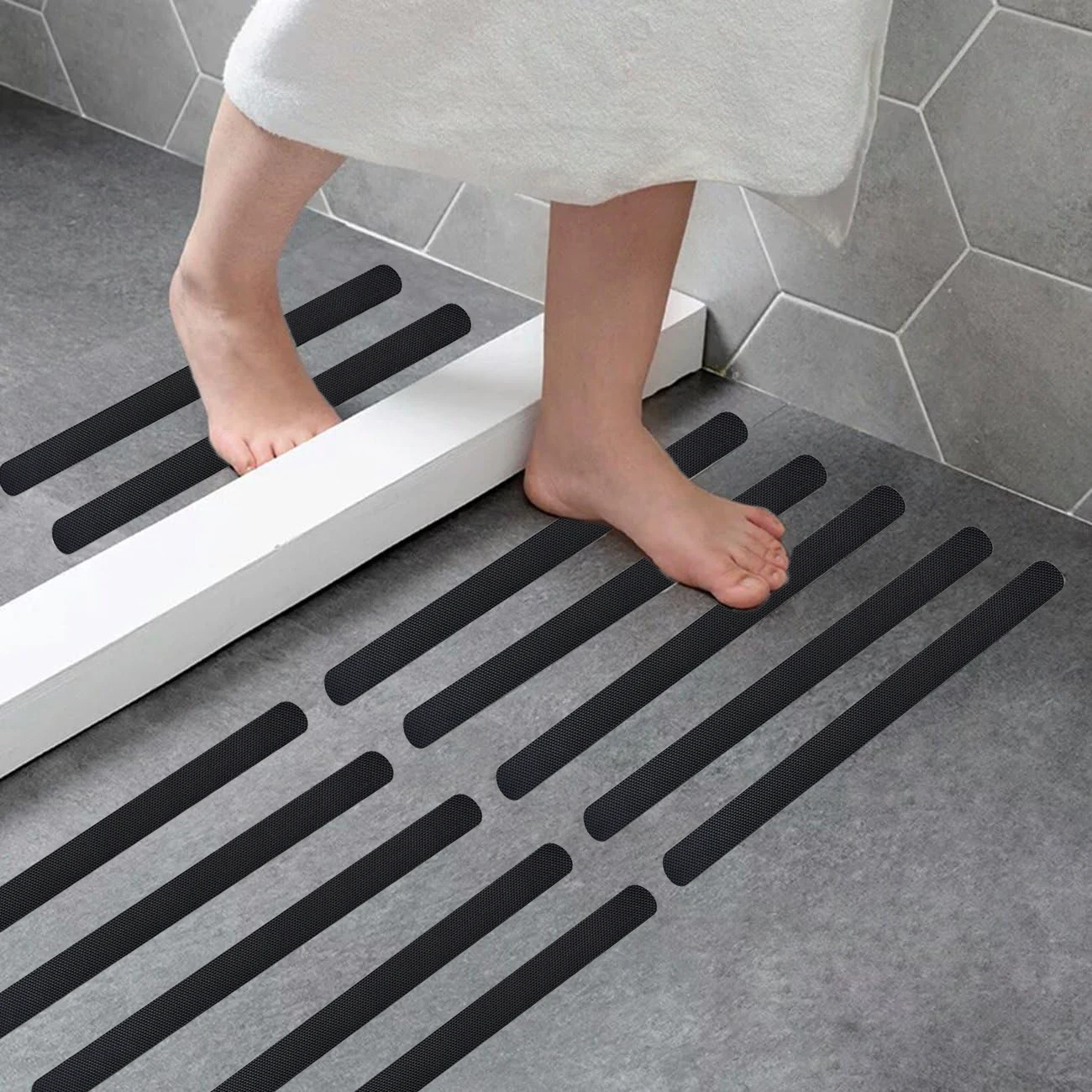 24 Pieces of Black Anti-Slip Tape, 2cm X 38cm, Bathroom Anti-Slip Tape, No Cutting Required, Self-Adhesive, Suitable for Indoor/Outdoor Stairs, Bathtubs, Boats, Swimming Pools, Stair Steps, Ramps, Etc., Safety Anti-Slip Tape