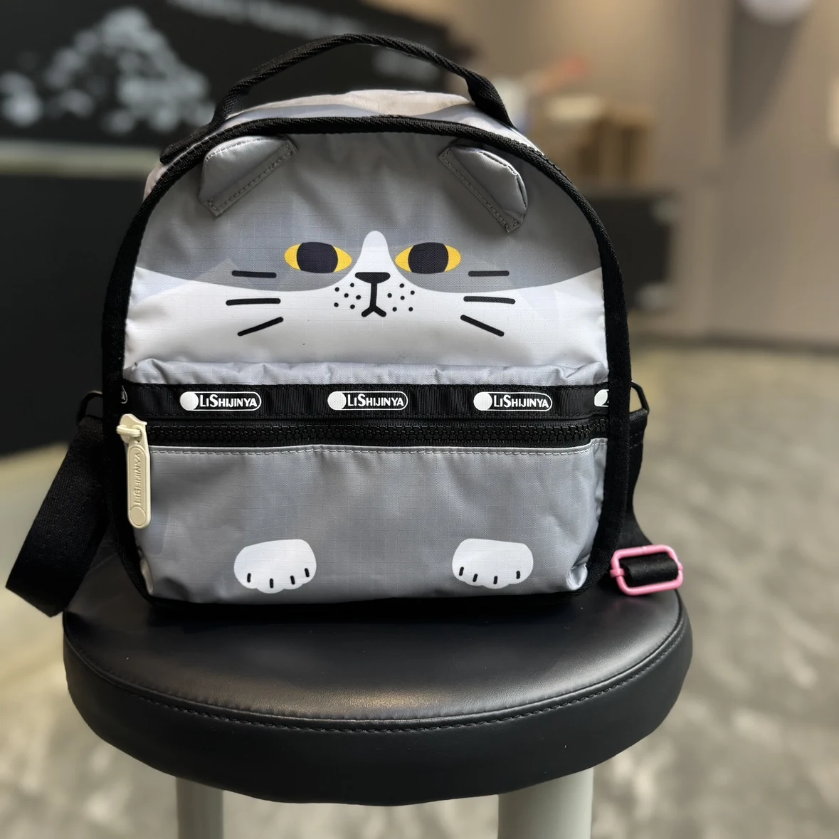 

LOGOlishijinya Print Multifunctional Crossbody Bag Small Backpack Popular Style Zipper Closure Unisex Youth Backpack