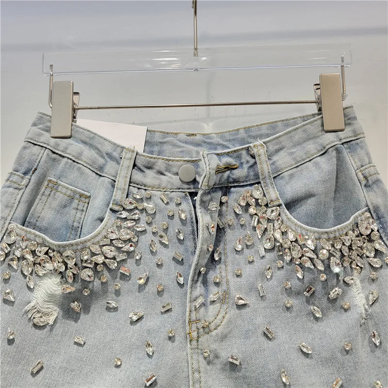 Imagem -04 - Shorts Jeans de Diamante Rasgado Feminino Cintura Alta Bainha Fina Pernas Largas Calça Quente Moda de Rua Verão Novo 2024