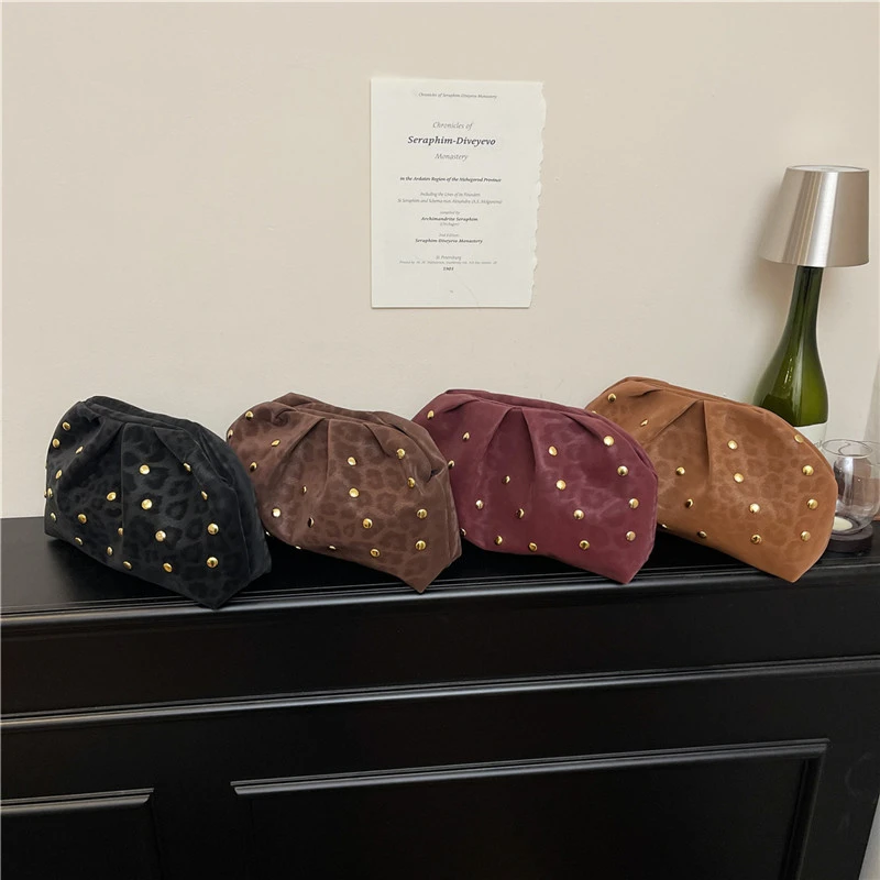 Dumpling Bags Clutches Purse for Women Rivets Shell Design Evening Bag Ruched Cloud Bag Elegant Handbag