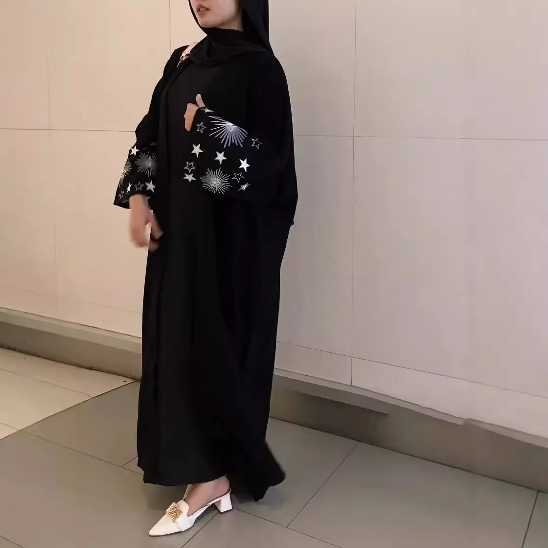 

Modern Muslim Abaya Dubai Style Floral Embroidery Maxi Dress Outerwear Islamic Clothing for Ladie