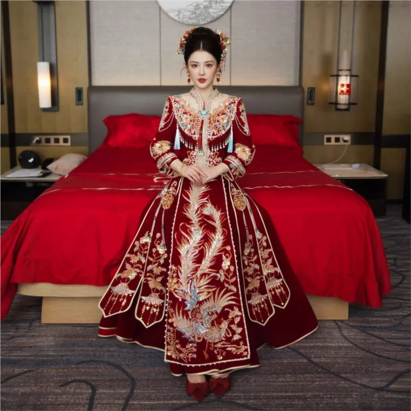 

New large-sized couple men's velvet wedding dress