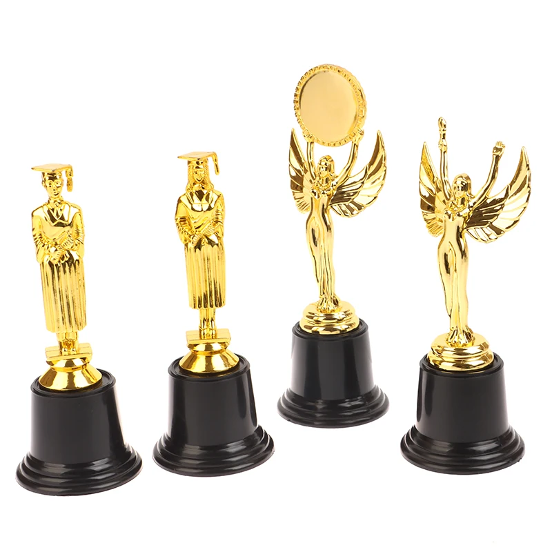 1Pcs Mini Plastic Male Female Doctoral Scholars Trophy Cup Prize Cup Early Educational Toys Reading Learning Award Gifts