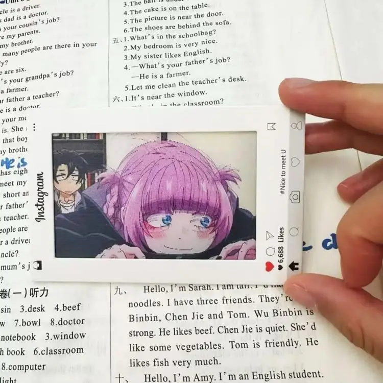 Yofukashi no Uta Nanakusa Nazuna Veränderbare Lentikularkarte Anime Rucksack Anhänger Sammlerstück Geburtstags- und Weihnachtsgeschenk für Freunde