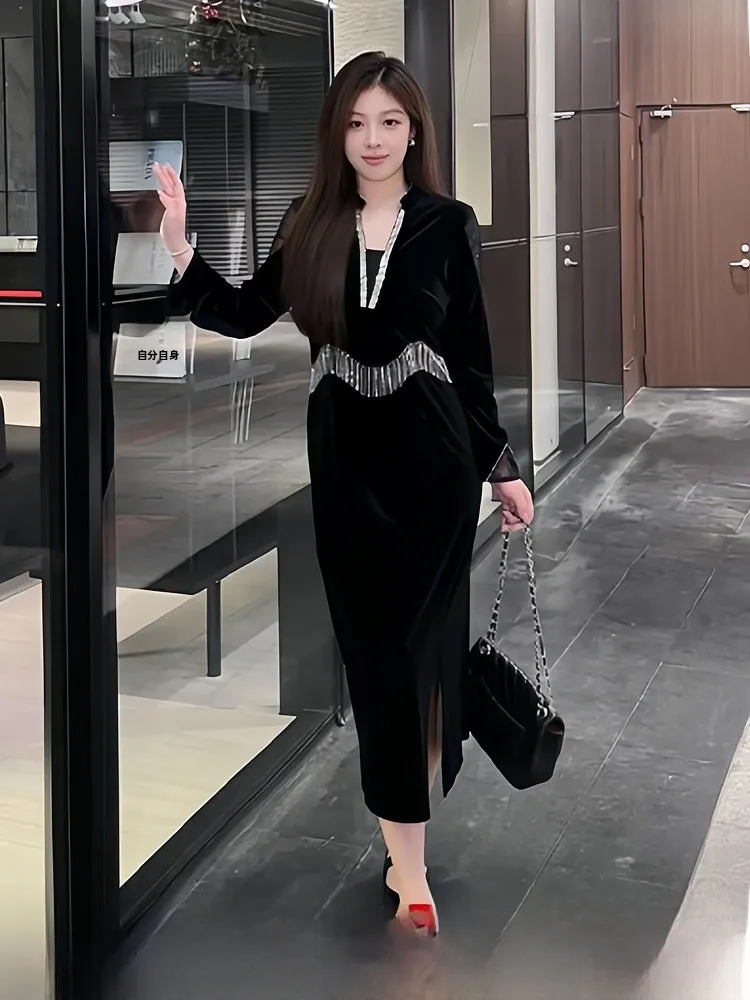 

Elegant Velvet Long Dress with Tassel for plus Size Women Winter New Style City Commute High Waist Slim Fit V-Neck Dress