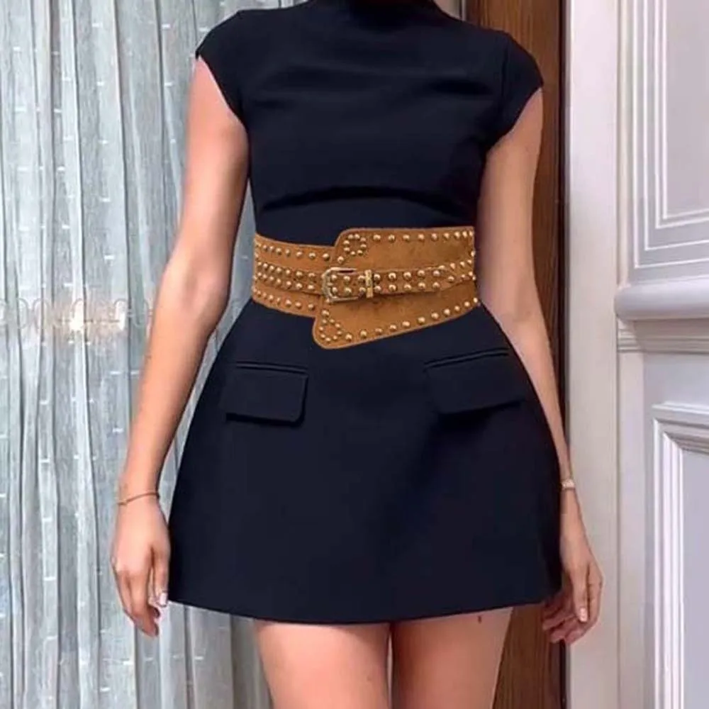 adjustable-rivet-wide-waistbands-personalized-design-jeans-decor-y2k-cool-girls-belt-vintage-solid-color-irregular-leather-belt