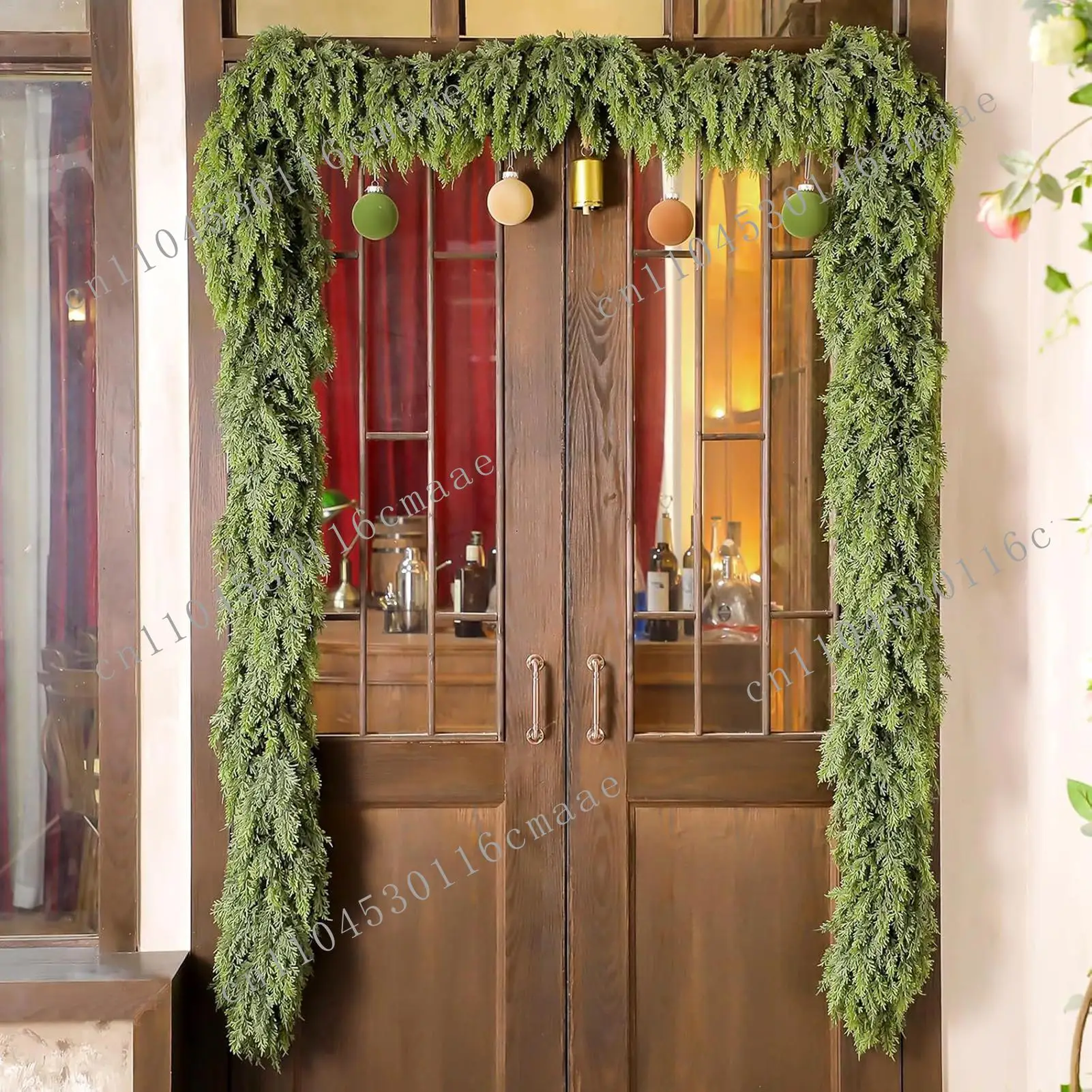 

New Christmas Wreath, Green Wreath, Cypress Wreath Decoration, Vine Decoration Suitable for Indoor and Outdoor Stairs