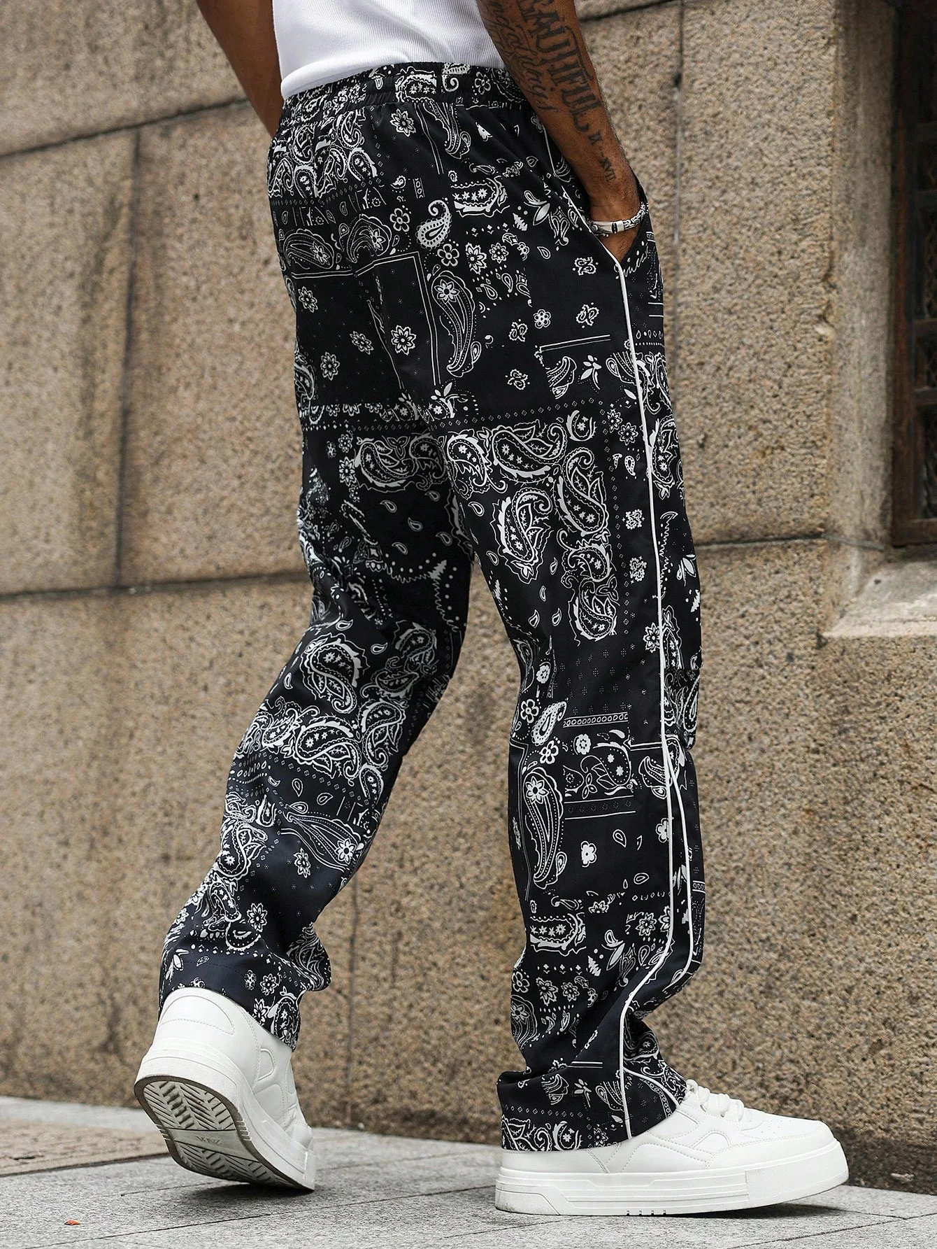 Men Paisley Print Straight Casual Pants, Drawstring Elastic Waist, Loose Wide Leg Trousers, Side Seam Pockets, Lightweight Breathable Fabric, Streetwear Daily Versatile Long Pants