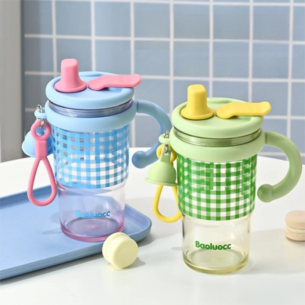 

Ins 650ml Plastic Cup Leak-proof Large Capacity Dual Drinking Cup with Handle Straw Cup For Women Men