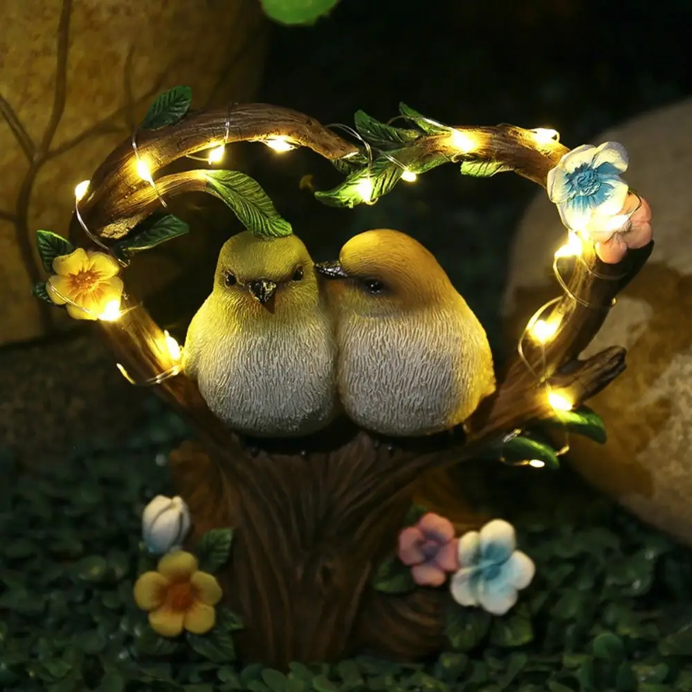 

Miniature Figurines Resin Couple Bird Ornament Waterproof Cute Garden Animal Solar Light Simulated Creative Lawn Lamp Fence
