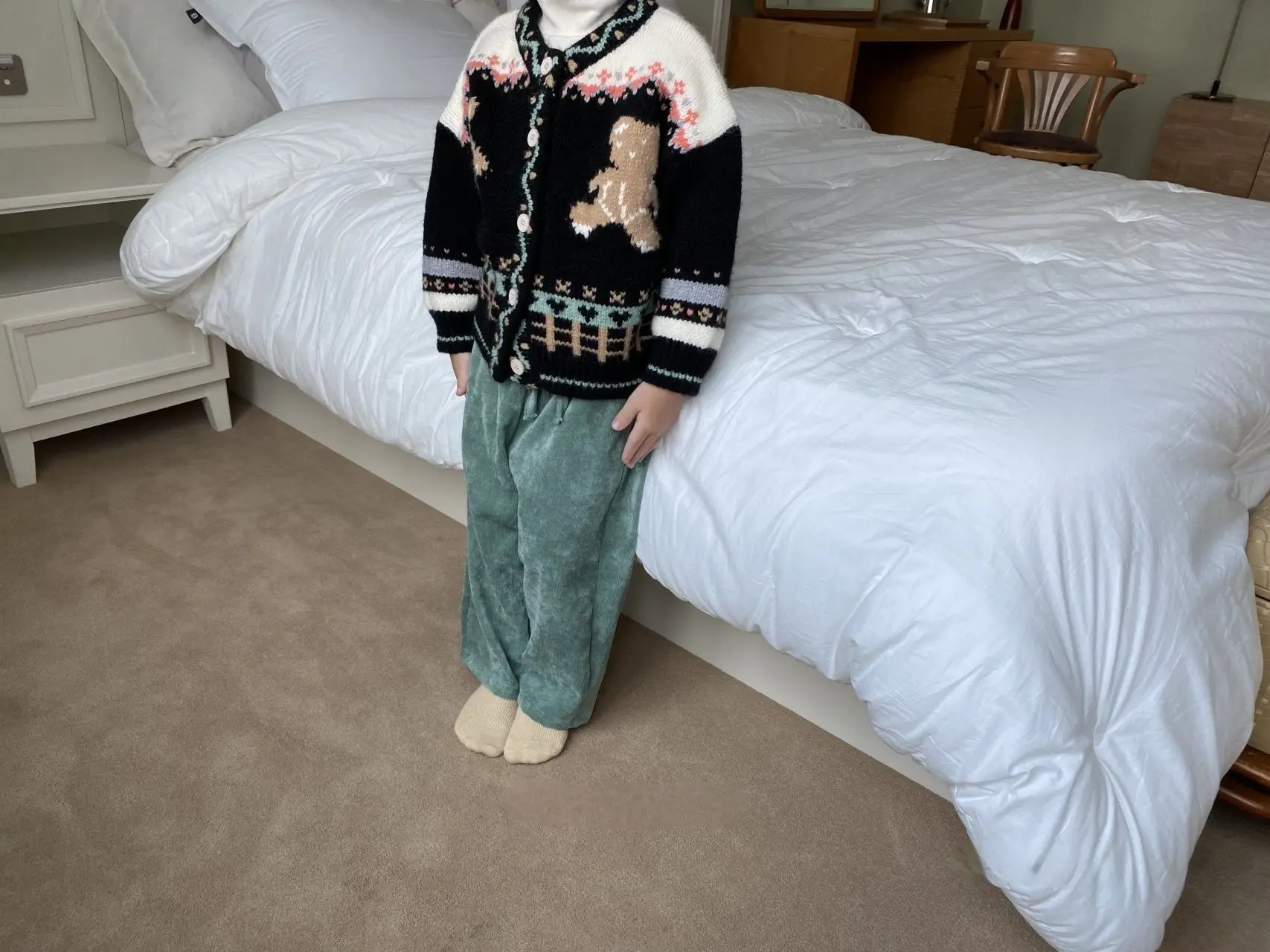 

Korean Spring and Autumn Models Boys and Girls Babies Cotton Soft and Fashionable Bear Knitted Cardigan Sweater and Jacket