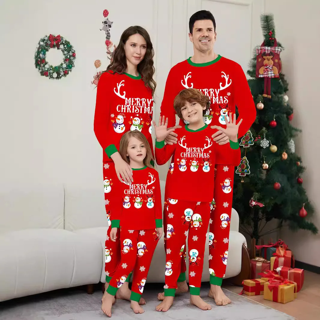 

Christmas Pajamas Family Loungewear Clothes for Women Sleepwear for Sleeping for Women Men Child Pet Pajama Sets 2024 New