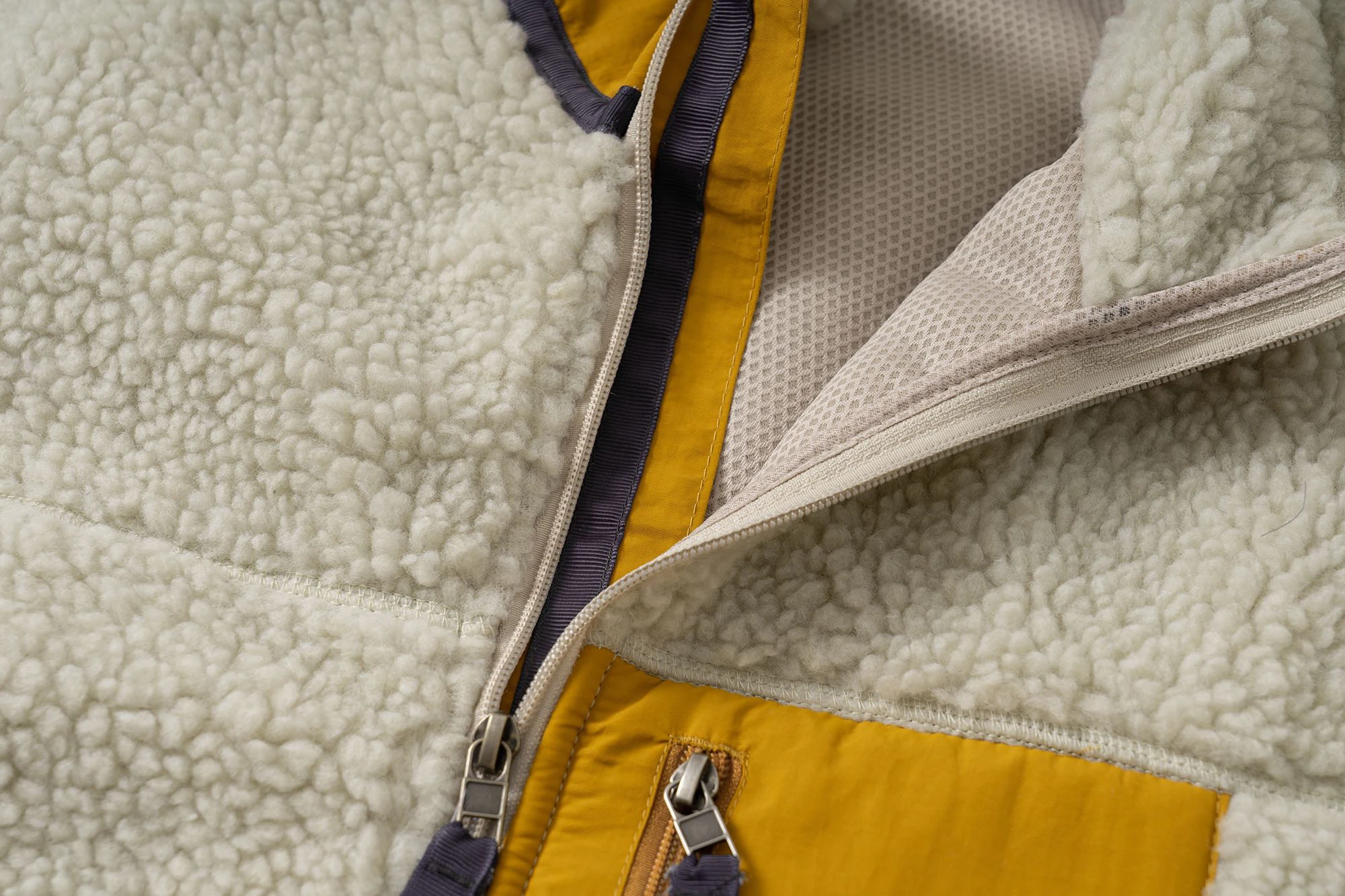 

Thiened Lamb Velvet Outdoor Climbing Jaet with kets Youth Faion Autumn Winter Warm Stand Collar Men's Jaet