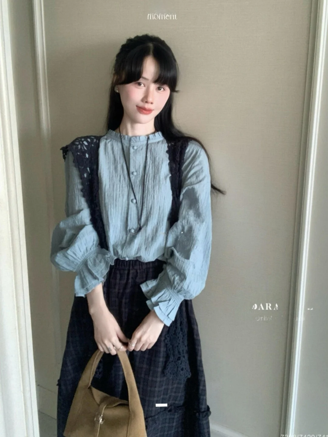 

Свободный повседневный синий лонгслив для женщин, новинка весенней коллекции, с текстурной поверхностью, деревянной отделкой, из смесового хлопка и полиэстера