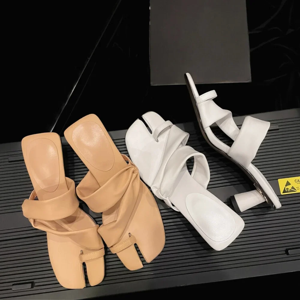 

European and American style fashionable and sexy sandals for women to wear on the outside. 2024 new summer high heels sandals