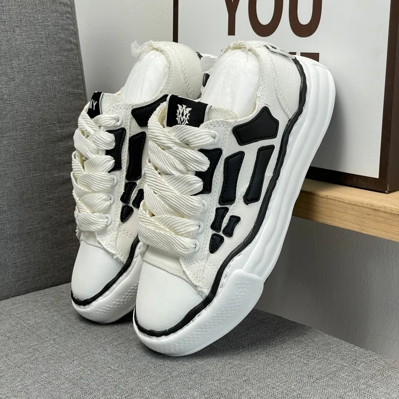 

2026 New Black Chunky Tire Sneakers Unisex Retro Mesh Breathable Dad Shoes Height Increasing Wear-resistant