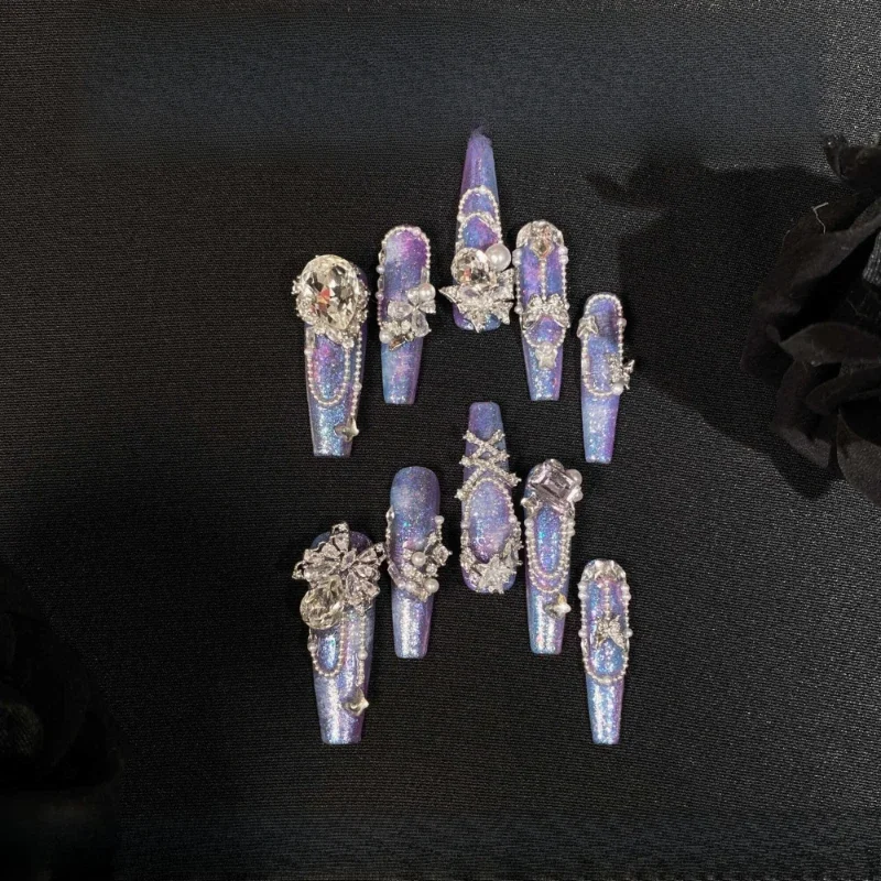 

Hand-worn nail art purple and blue white advanced design butterfly chain