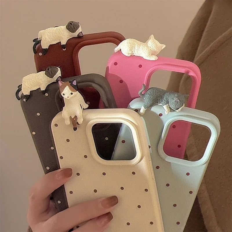 Niedliche Cartoon 3D-Katzen-Dekorations-Handyhülle mit Polka-Dot-Muster für iPhone 16 17 18 Pro Max Hülle iPhone 15 14 Plus 12 13 11 Pro Max Cover – Detail 1