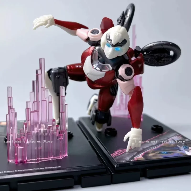 Oryginalny Nowy Transformator Seria Model do Składania Zabawka Film 7 Arcee G1 Kreskówka Figurka Akcji Anime Ruchomy Robot Popularne Prezenty