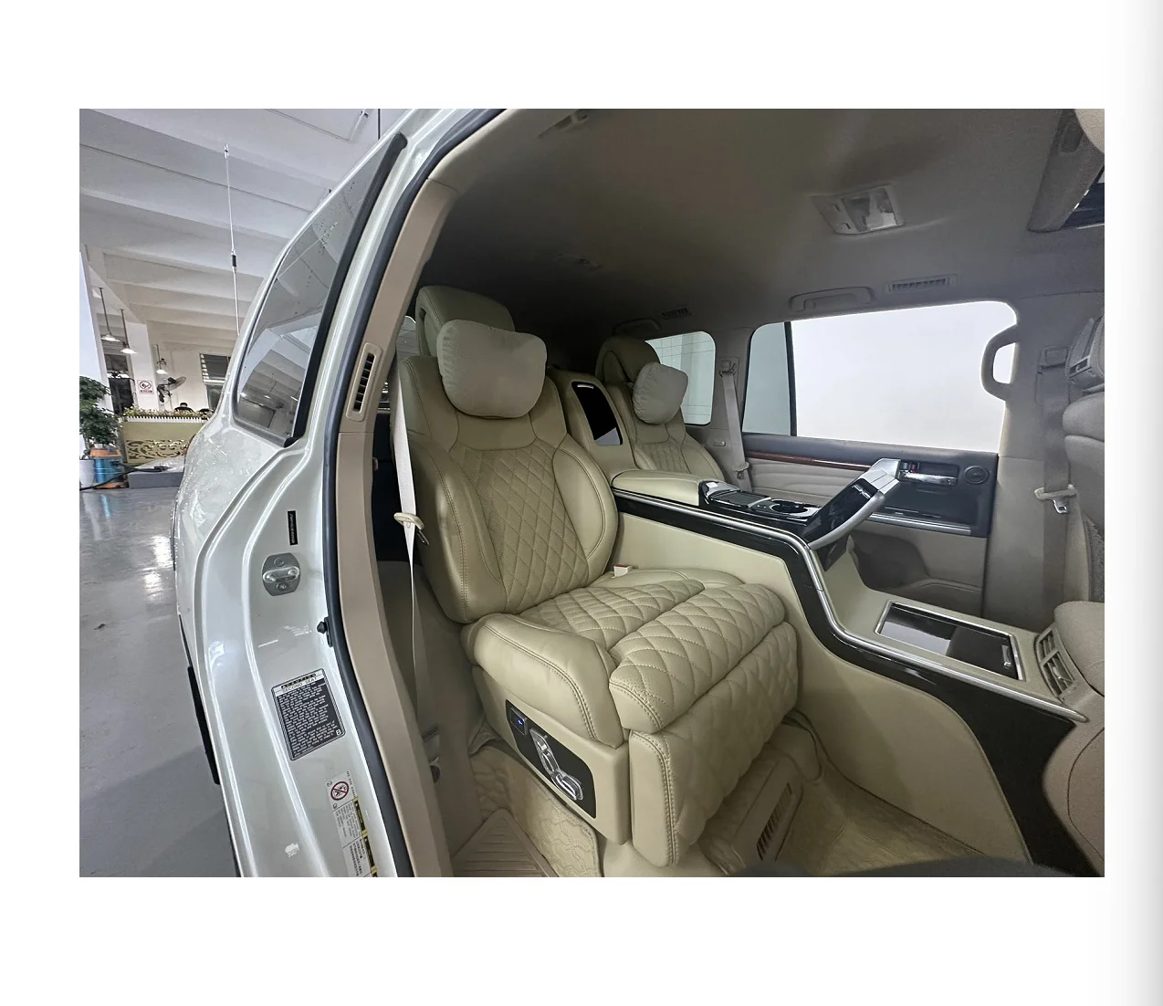 Luxury Car Seats with Multifunctional Adjustment New Design Interior Accessories for Land Cruiser 200/300 Seat Parts