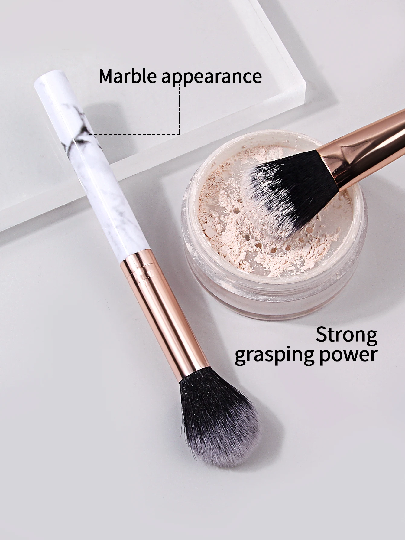 Pinceau à poudre à texture de marbre doux, pinceau à blush, pinceau de contour, outil de pinceau de maquillage pour le visage multifonctionnel 2 pièces