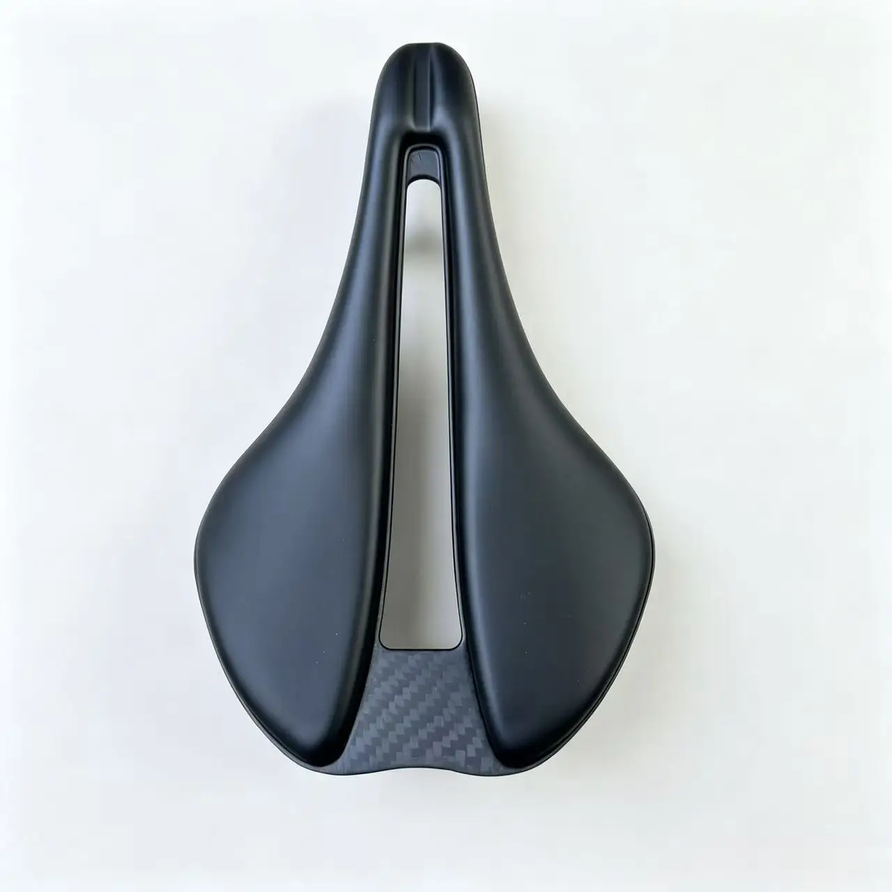 T1000 Carbonfaser-Rennradsattel, kurze Nase, 240 x 155 mm, ergonomisches Design, ultraleicht, 110 g, Fahrradsattel für Mountainbikes. – Detail 4