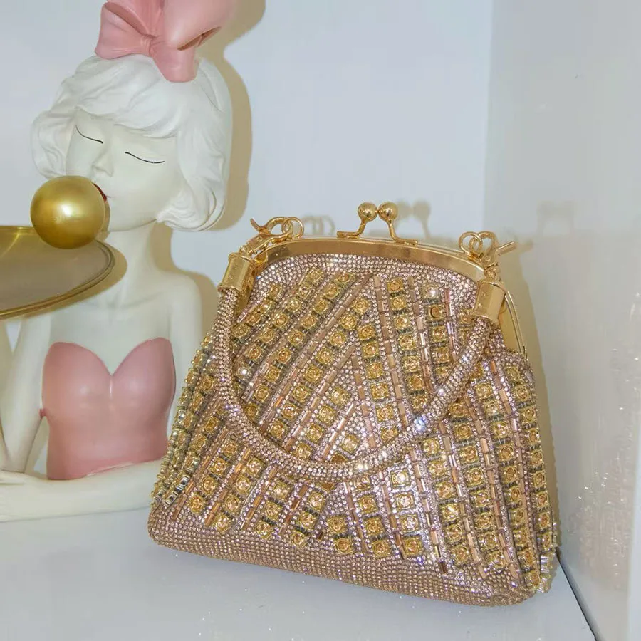 

Luxury Rhinestone Evening Bags for Women Shell Handbags Candy Color Diamonds Shoulder Crossbody Bag NEW Party Wedding Clutch NEW