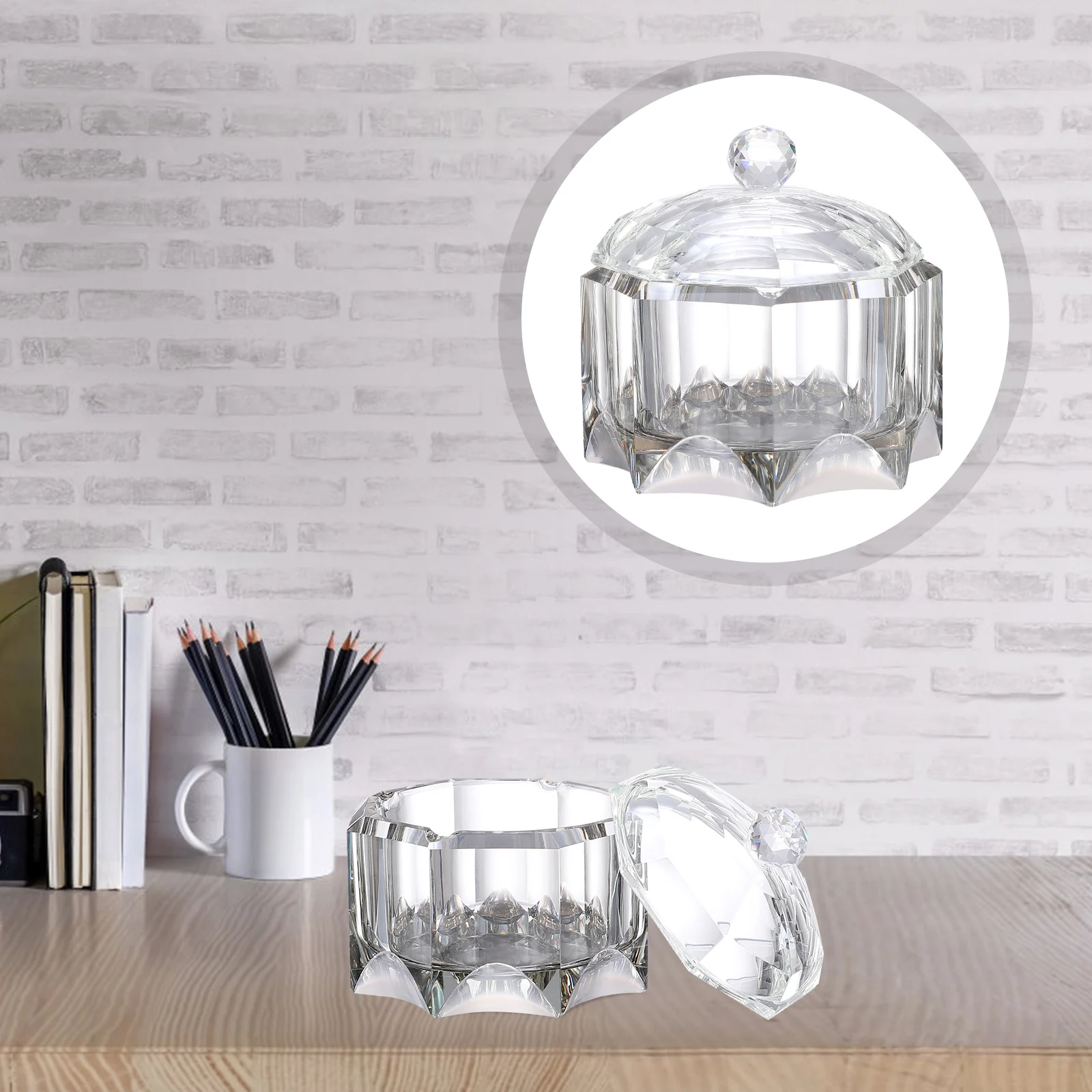 

Desktop Clear Ash Container Household Ashtray Crystal Cigarette with Lid Square Office