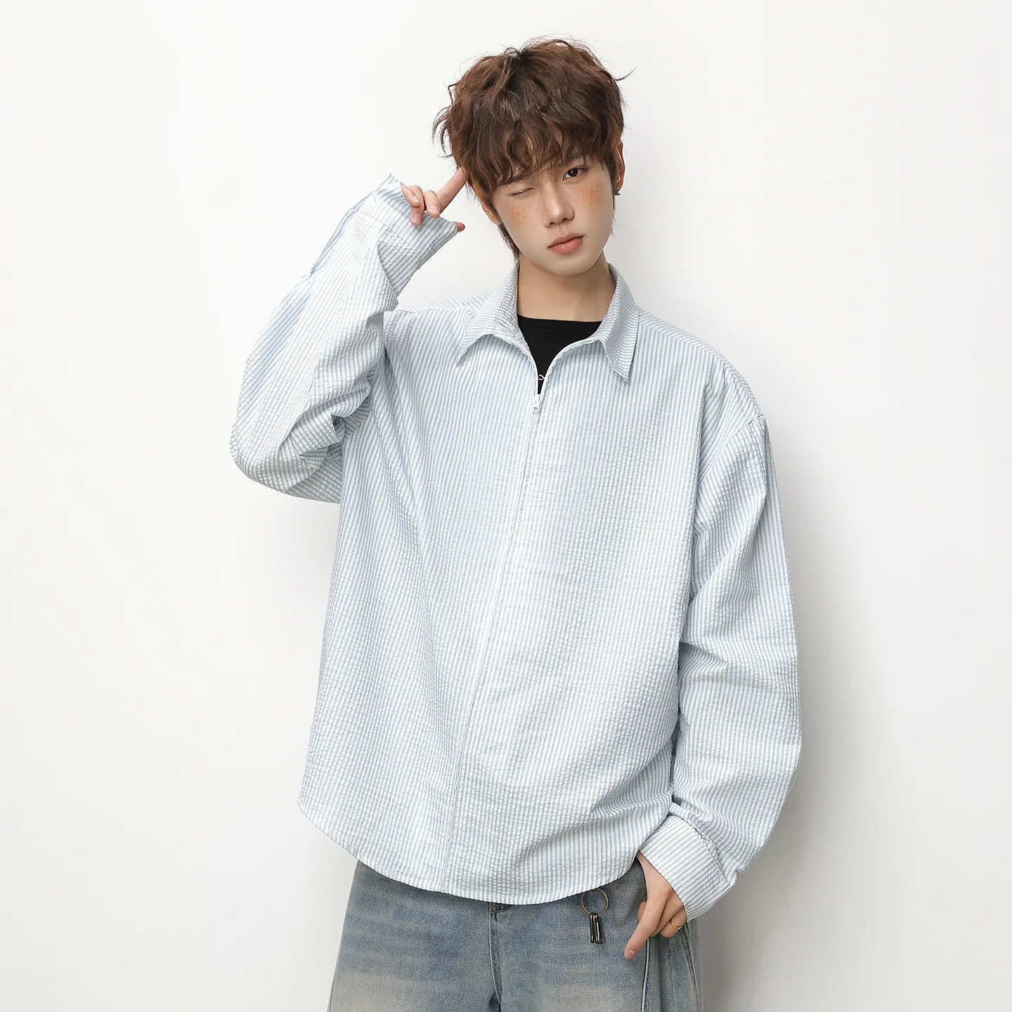 2026 Japanese-style loose-fitting button-down long-sleeved shirt for men, casual and versatile short wide jacket-style shirt