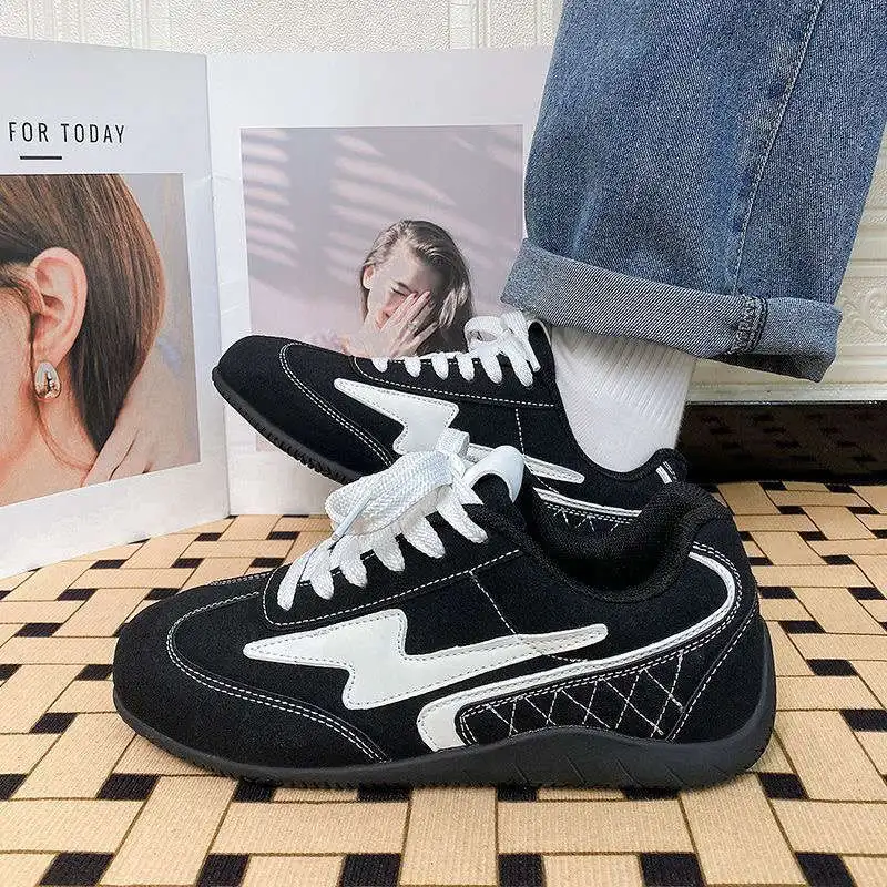 

Comfortable Anti-Slip Flat Bottom Lightweight Casual Shoes Women's Fall Thin Bottom Sports Black De Xin Shoes Slip-On round Toe