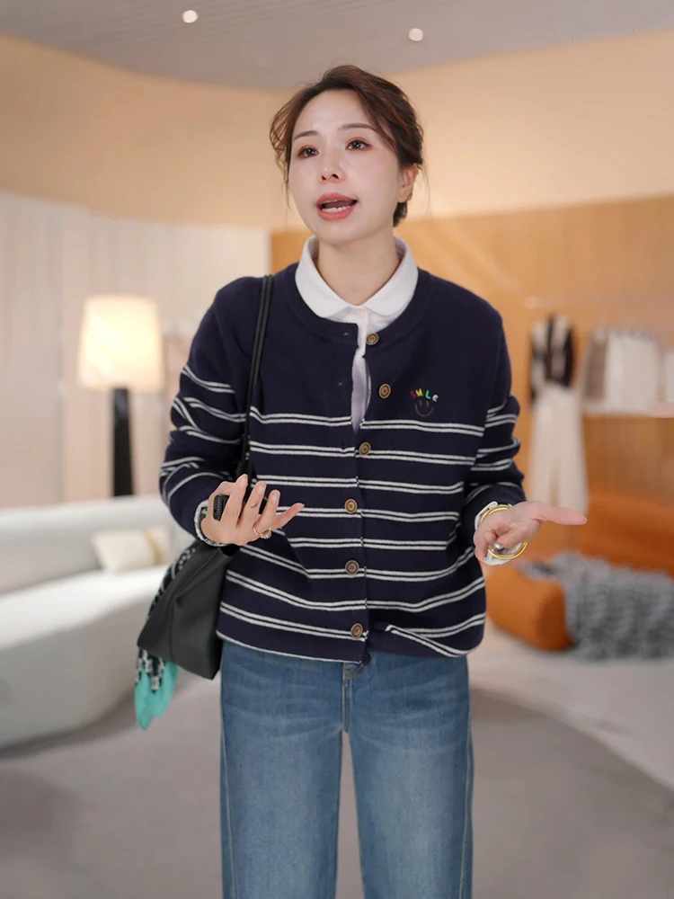 

Модный вязаный кардиган женский в полоску с мультяшной вышивкой, повседневный, длинный рукав, круглый вырез, теплый, для женщин