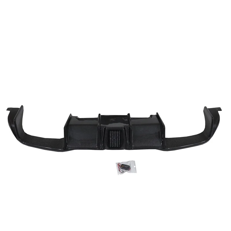 

SPC Задний диффузор из углеродного волокна для BMW M2 F87 Светодиодный светильник из углеродного волокна Задний подбородок для BMW F87 M2 2015-2019 Задний бампер Автомобильная часть