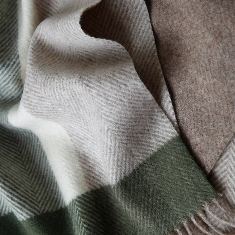 Cashmere Herringbone Pattern Wool Blanket, Sofa Blanket, Aviation Cover Blanket, Office Air-Conditioned Room Warm Blanket